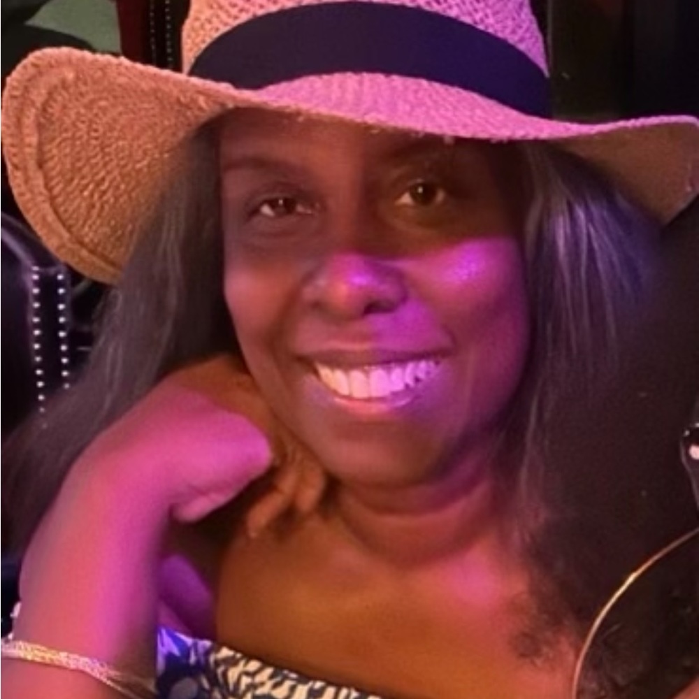 Meet your Posher, Aleece